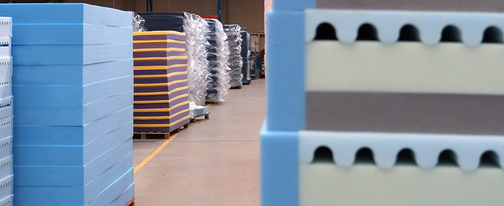 Verschiedene Matratzenkerne in der Produktion